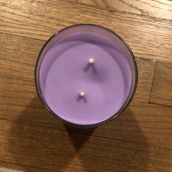 NWT Yankee Candle Lilac Blossoms Signature Large Tumbler Candle - Picture 7 of 7